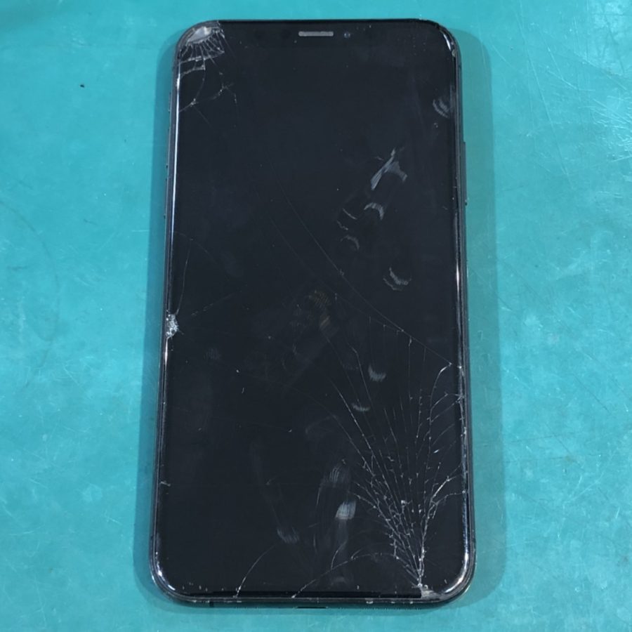 iPhoneXS（アイフォンテンエス）画面割れ+水没修理！「スマホ修理工房ココリア多摩センター店」