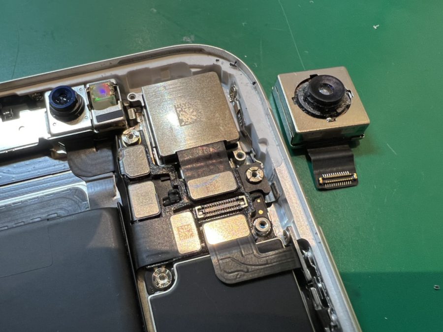 カメラが真っ暗に！iPhoneXR(アイフォン)のアウトカメラ交換ならiPhone修理工房水戸オーパ店にお任せください！