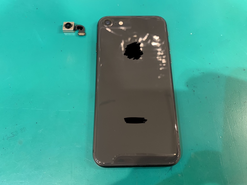 iPhone8（アイフォン8）のカメラがブレてまともに写真が取れなくなってしまったらスマホ修理工房新宿PePe店まで！