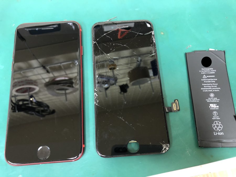 iPhoneSE2画面割れ・バッテリー交換修理をご依頼いただきました【スマホ修理工房西大島店】