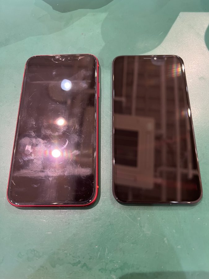 手が滑って落として割れてしまったiPhoneXR(アイフォン)の画面交換修理ならiPhone修理工房水戸オーパ店へ！！