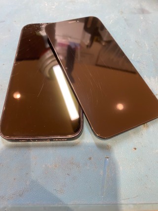 iPhone12mini(アイフォントゥエルブミニ)液晶不良即日修理対応可能です!【スマホ修理工房　仙台PARCO２店】
