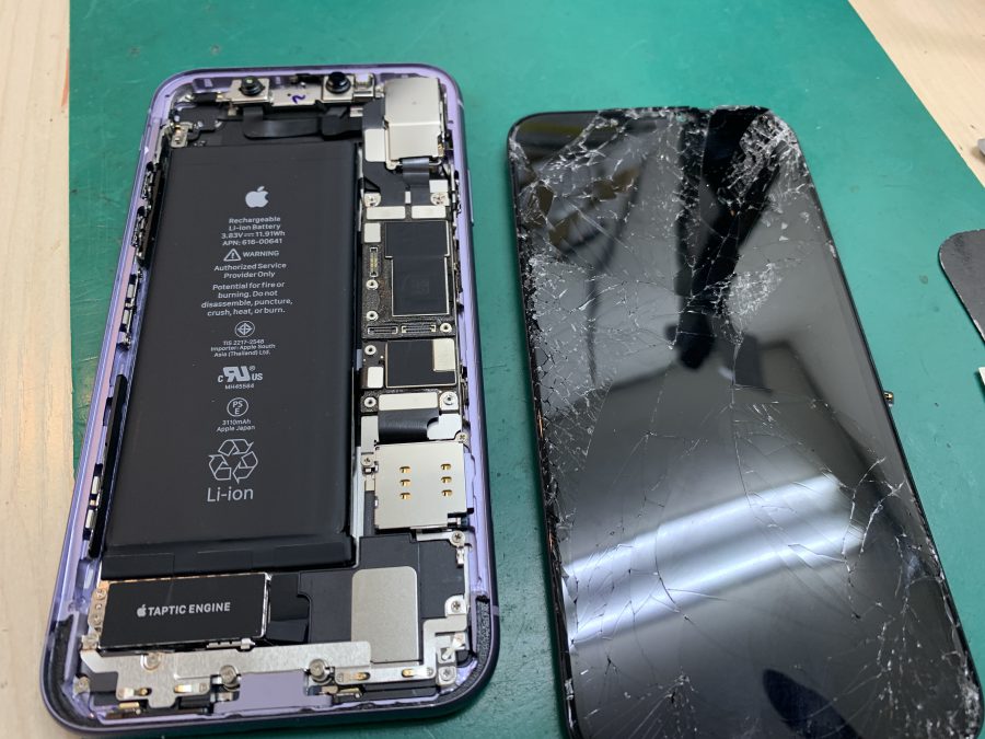 iPhoneのパスコードが打てないっ！ ゴーストタッチ【iPhone11 画面割れ修理】