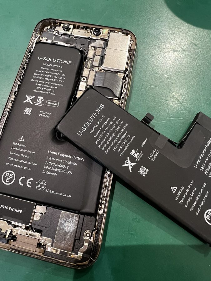 iPhoneXS(アイフォン)のバッテリー交換修理を行いました！