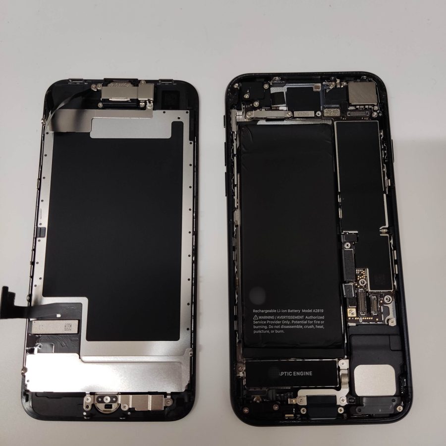 iPhoneSE3（アイフォン）の画面割れでもデータそのまま・即日修理OKな「スマホ修理工房　池袋P'パルコ本店」へ！