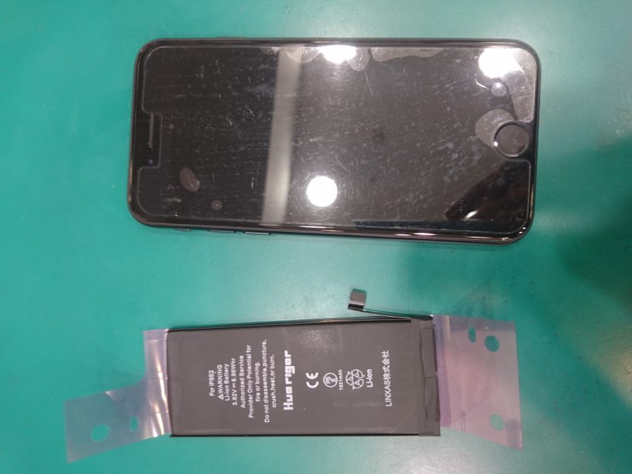 【バッテリー交換修理】(iPhone8)アイフォン8　充電の減りが早い【スマホ修理工房 テラスモール湘南店】