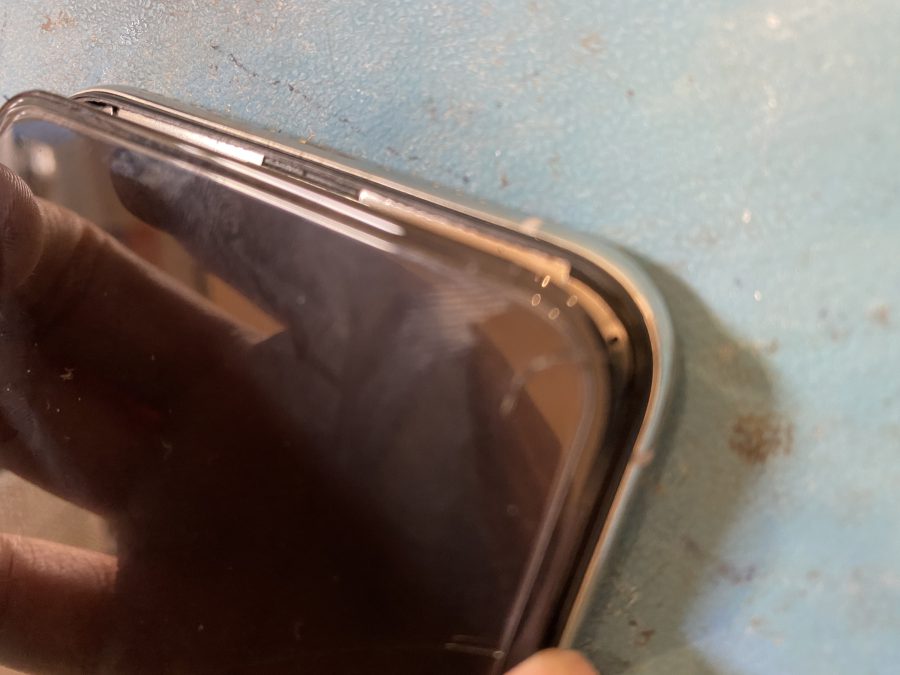 映らない!操作も出来ないiPhoneXS（アイフォンテンエス）お困りならば当店へ!【スマホ修理工房　仙台PARCO２店】