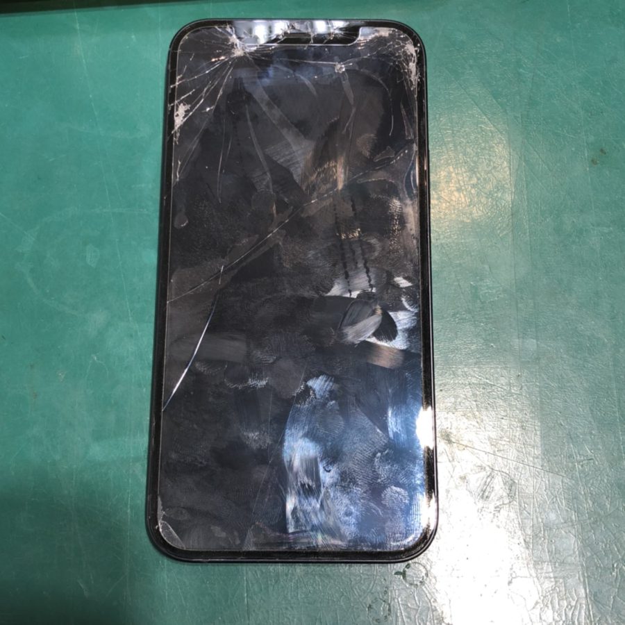 iPhone12（アイフォントゥエルブ）画面割れ修理！即日対応！「スマホ修理工房ココリア多摩センター店）