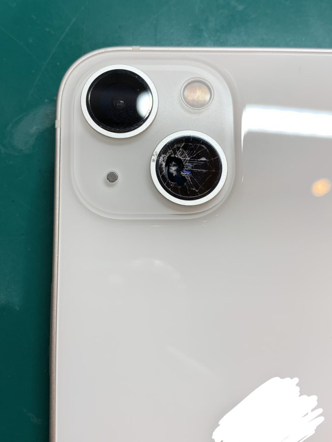 iPhone13（アイフォン13）のカメラレンズが割れてしまった...大丈夫です！スマホ修理工房新宿PePe店でサクッと修