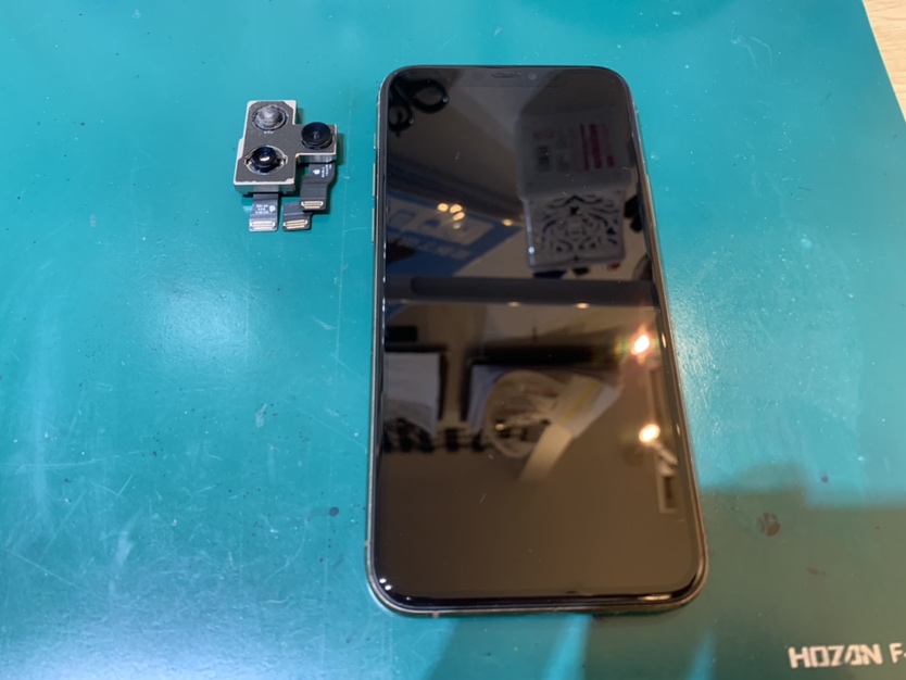 iPhone11Pro（アイフォン）のアウトカメラを起動するとブルブル震えてる...そんな時はスマホ修理工房新宿PePe店
