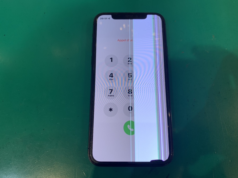 iPhone11Pro(アイフォン)の画面交換なら最短30分で完了!【スマホ修理工房新宿PePe店】