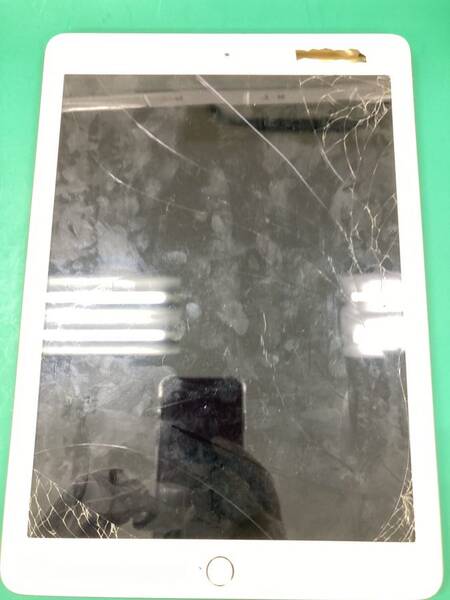 iPadAir画面割れ