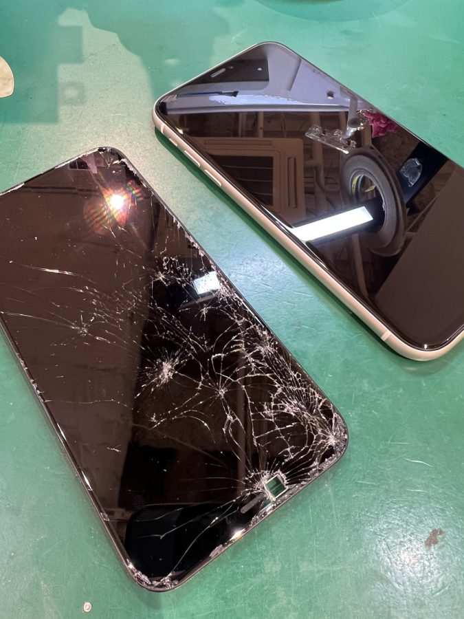 iPhoneXR(アイフォン)を落として画面が割れてしまった時はスマホ修理工房水戸オーパ店にお任せ！！即日で対応致します！