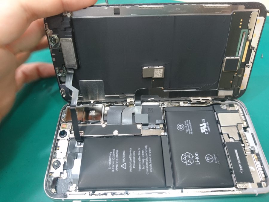 【バッテリー交換修理】iPhoneX(アイフォンX)バッテリー膨張で画面が浮いてしまった！！【スマホ修理工房 テラスモール