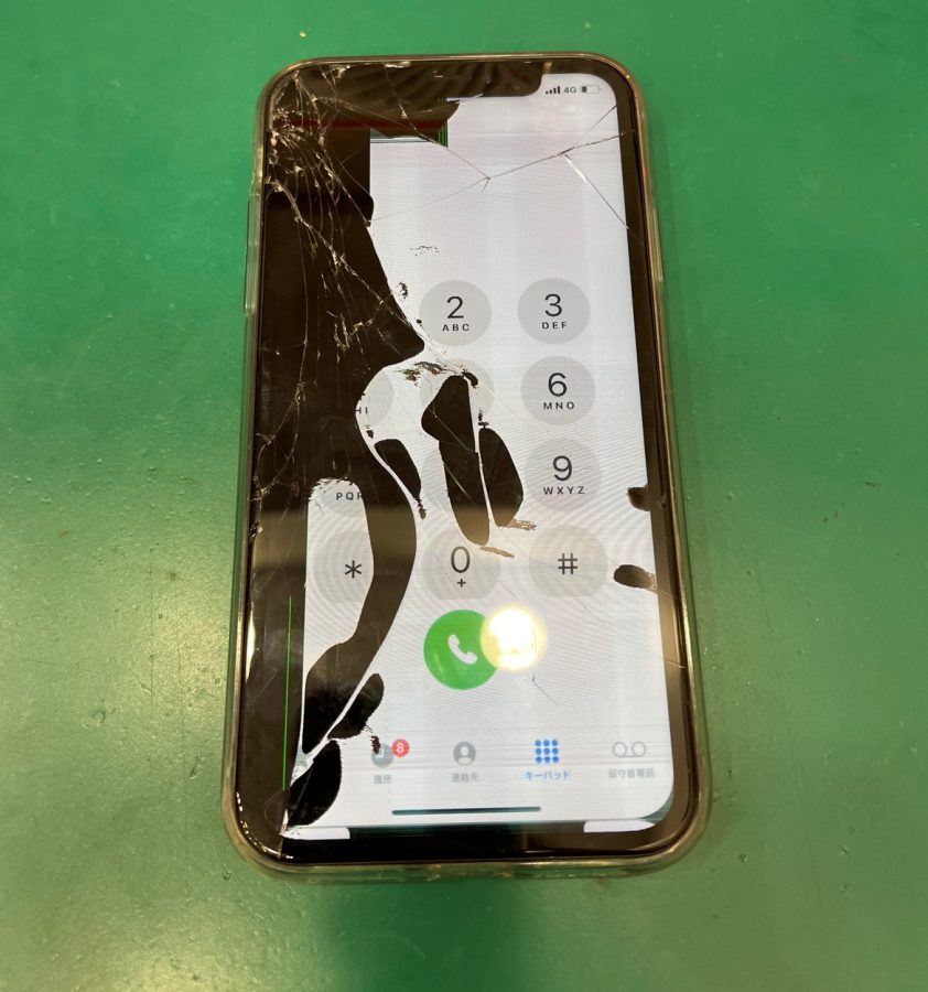 【画面交換】iPhone XR（アイフォン テンアール）画面が一部真っ黒に！？スマホ修理工房テラスモール湘南店