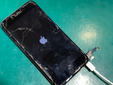 iPhone8Plus（アイフォン8プラス） ドックコネクタケーブル交換修理【スマホ修理工房ココリア多摩センター店】