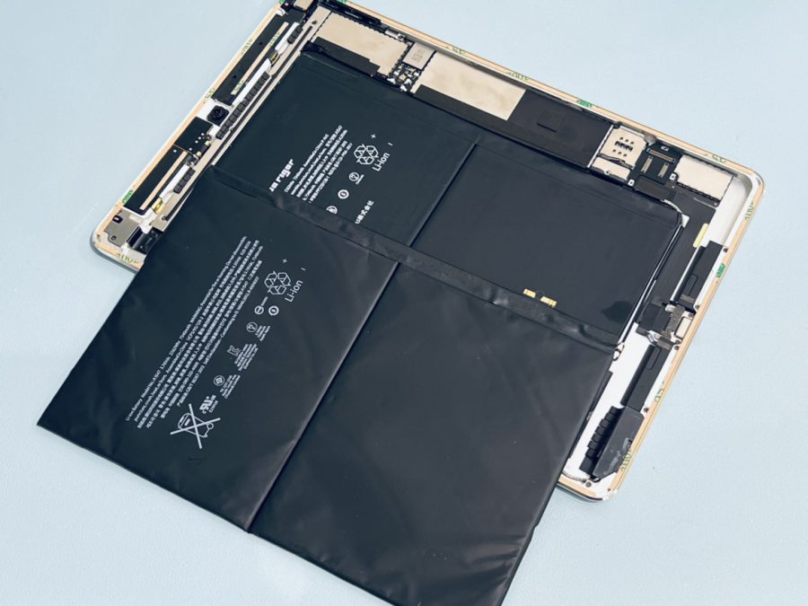 画面が浮いてきた！iPad Air2(アイパッド)のバッテリー交換修理ならスマホ修理工房水戸オーパ店へ！！
