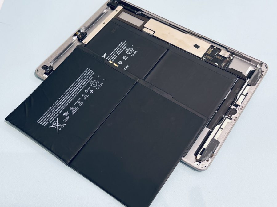 充電ケーブルに繋いでいないと電源が落ちる！iPad Air(アイパッド)バッテリー交換修理ならスマホ修理工房水戸オーパ店へ！