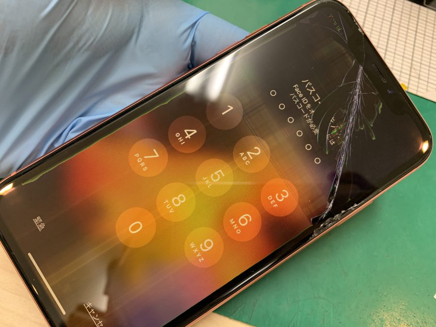 iPhone11画面割れ修理しました！【液晶不良】