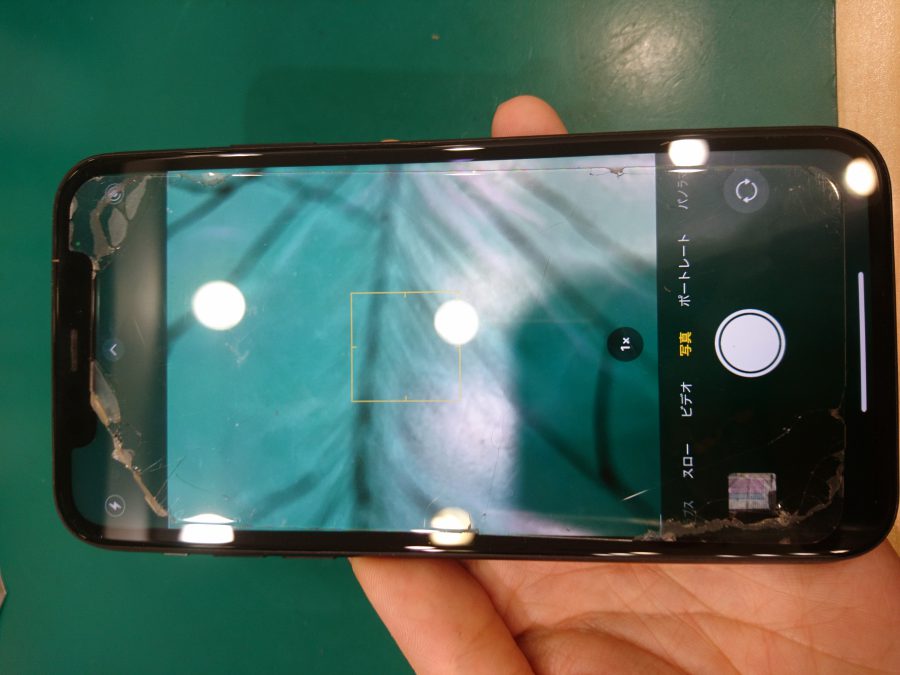 【カメラ修理】iPhoneXR(アイフォンXR)カメラにひびが入ってしまった