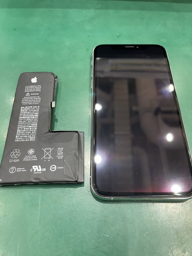 iPhoneX(アイフォン)のバッテリーが膨張⁉なにかおかしいと思ったら「スマホ修理工房池袋P’パルコ店」へ！