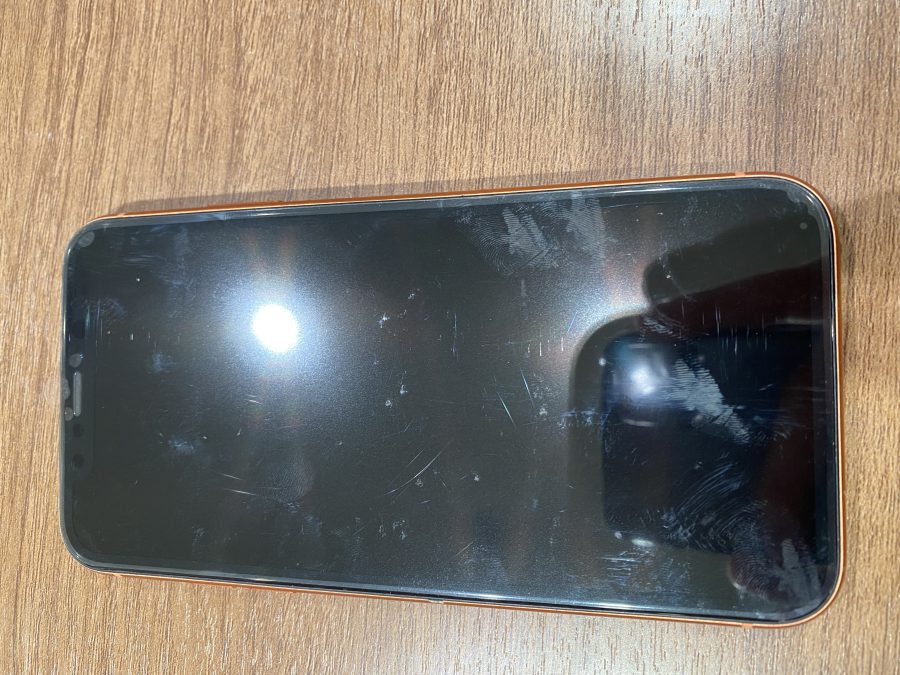 酷い損傷のiPhoneXR(アイフォンテンアール)即日パネル交換!【スマホ修理工房　仙台PARCO２店】