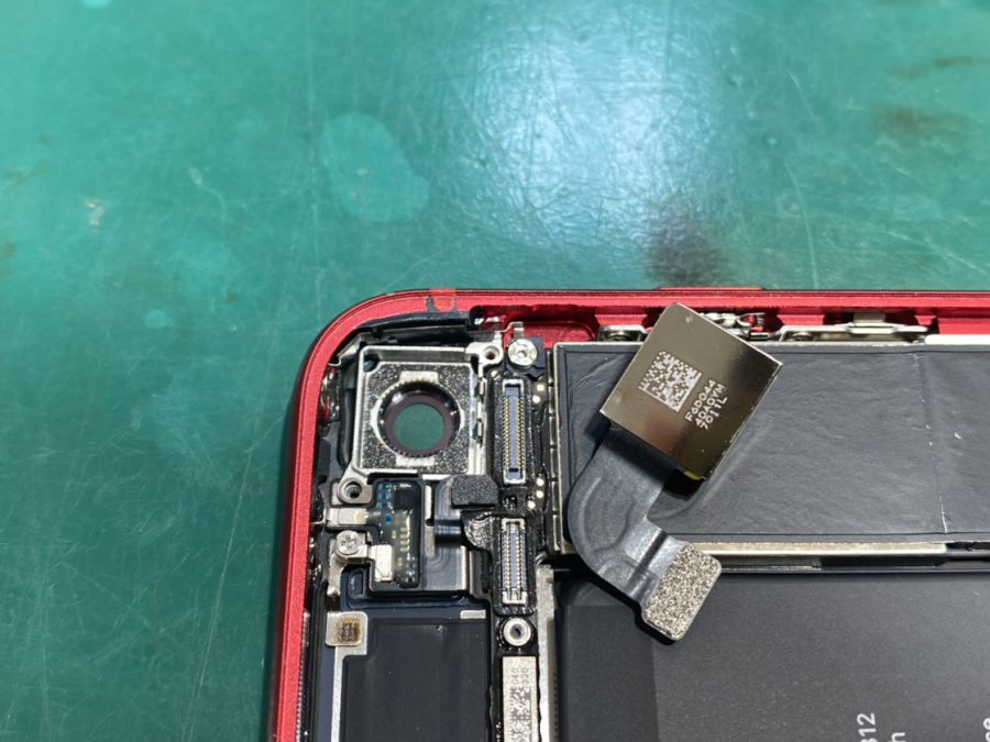 iPhoneSE2（アイフォンエスイー第二世代）　アウトカメラ修理　【スマホ修理工房ココリア多摩センター店】