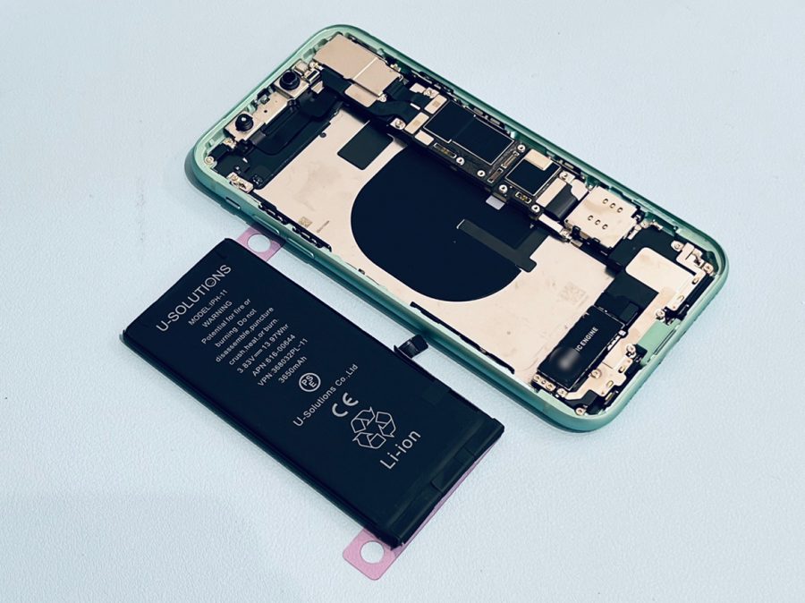 一日に3～4回の充電が必要なiPhone11(アイフォン)のバッテリー交換修理はスマホ修理工房水戸オーパ店にお任せ！！
