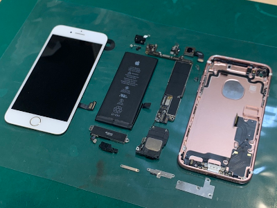 iPhone7（アイフォン）の分解【スマホ修理工房ココリア多摩センター店】