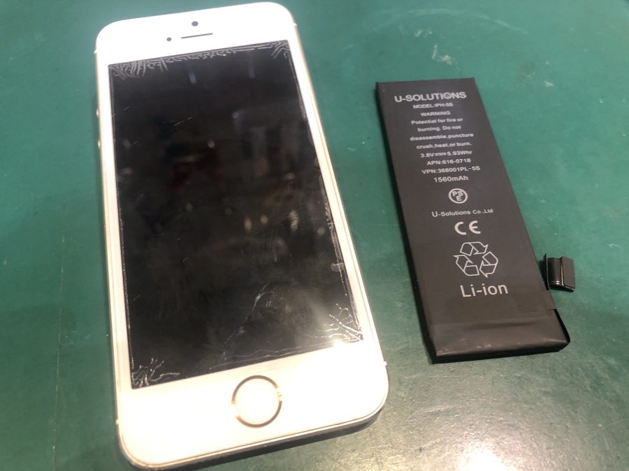 iPhone5S(アイフォン)のバッテリー交換！古い機種もスマホ修理工房西大島店へ！