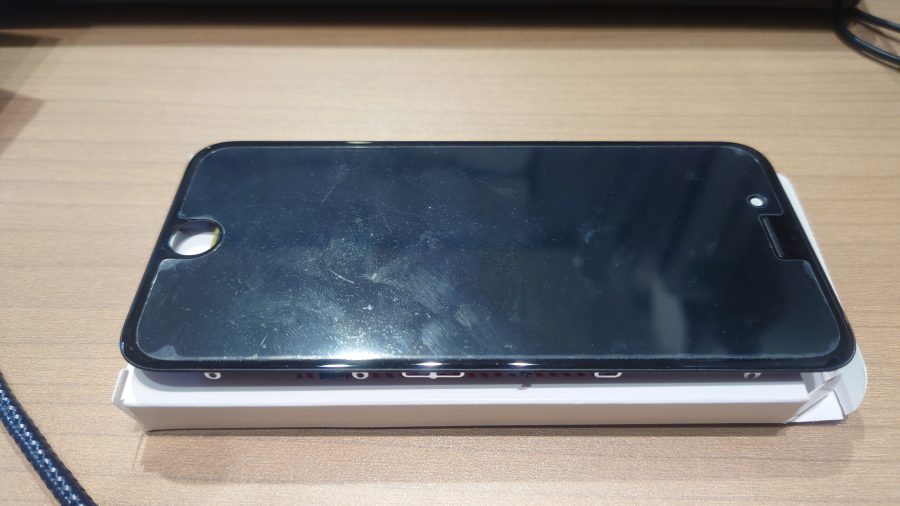 画面が映らない!仙台市からお越しのiPhoneSE2(アイフォンエスイーツー)の修理を行いました!