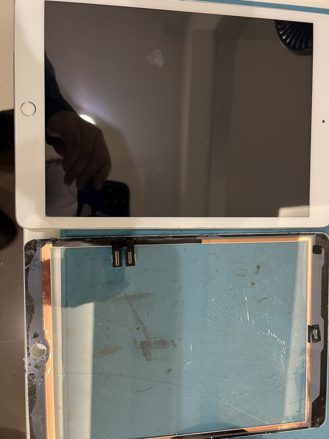 iPad7の画面が割れた！？タッチパネル、交換　即日修理いたします！【イオンモール福岡店】