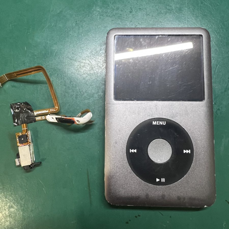 イヤホンから片方の音が聞こえなくなったiPod classic（アイポッド）のイヤホンジャック修理を行いました！