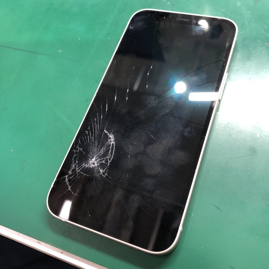 iPhone12Mini（アイフォン）の画面割れ修理を承りました！「スマホ修理工房池袋P’パルコ店」