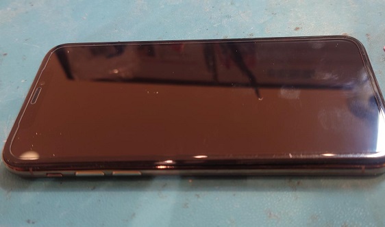 数年経過したバッテリーの交換対応!仙台市からお越しのiPhoneXS(アイフォンテンエス)のバッテリー修理を行いました!