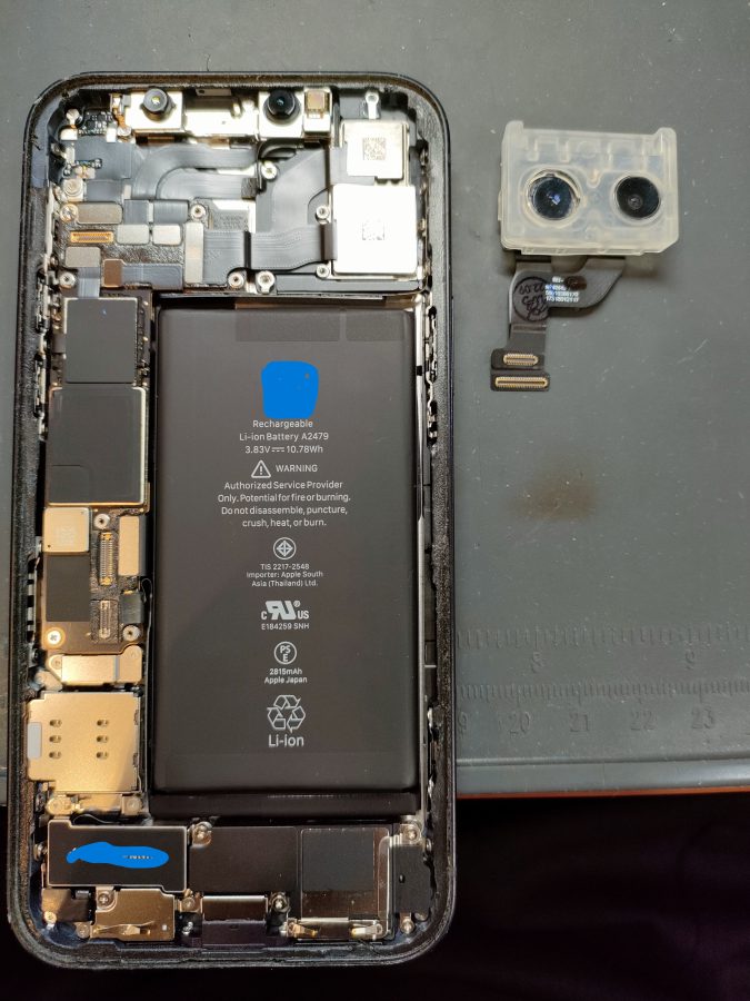 カメラからジージーと異音が鳴るiPhone12（アイフォン）のアウトカメラ本体交換修理を行いました！