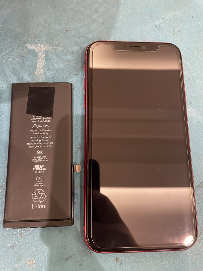 今からの季節に備えろ！！iPhone11（アイフォン）のバッテリー交換