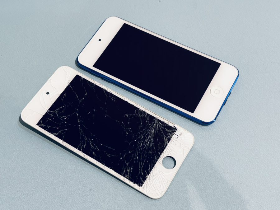 ガラスがバキバキに割れてしまったiPod touch6(アイポッド)の画面交換修理はスマホ修理工房水戸オーパ店にお任せ！！