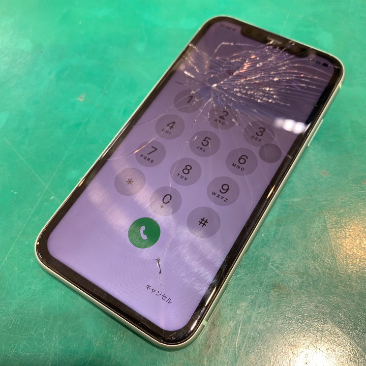 画面割れ修理できます！iPhone11(アイフォン11）画面交換【スマホ修理工房ココリア多摩センター店】
