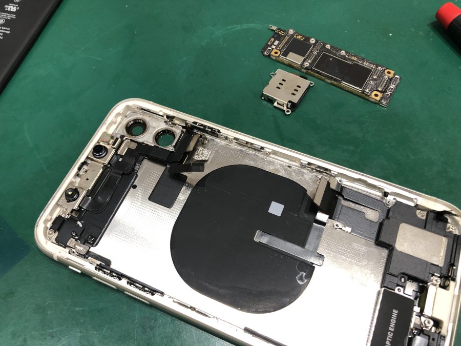 iPhone11(アイフォン)が濡れてしまった⁉江東区の修理はスマホ修理工房西大島店へ♪