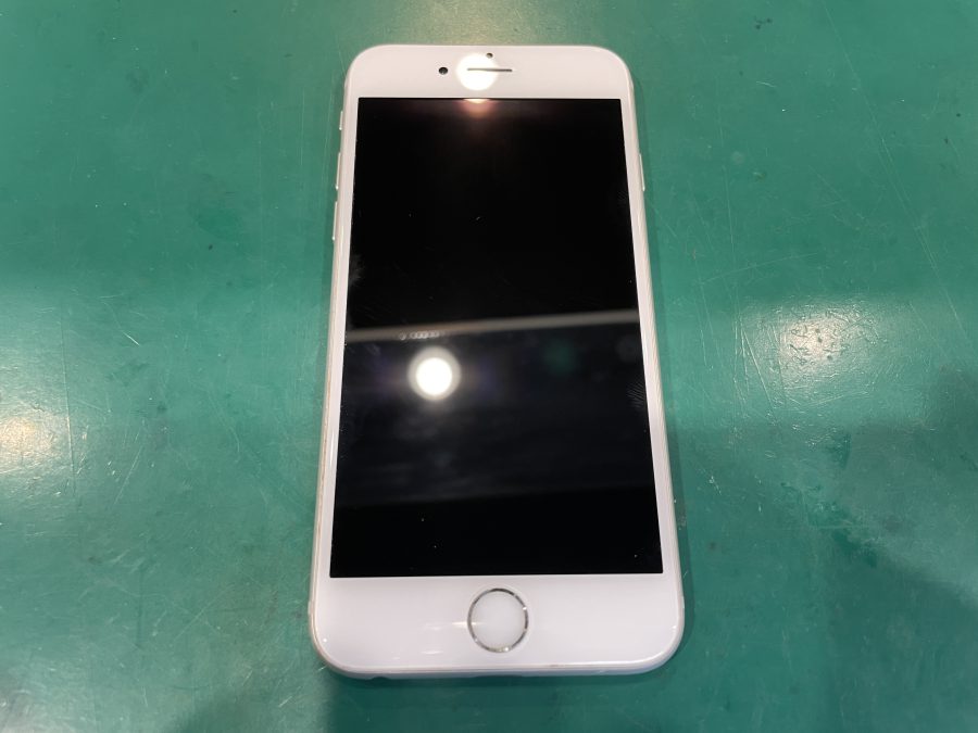 起動しなくなったiPhone6S(アイフォン)はバッテリー交換で復活するかも⁉︎スマホ修理工房ペリエ千葉店にお任せください