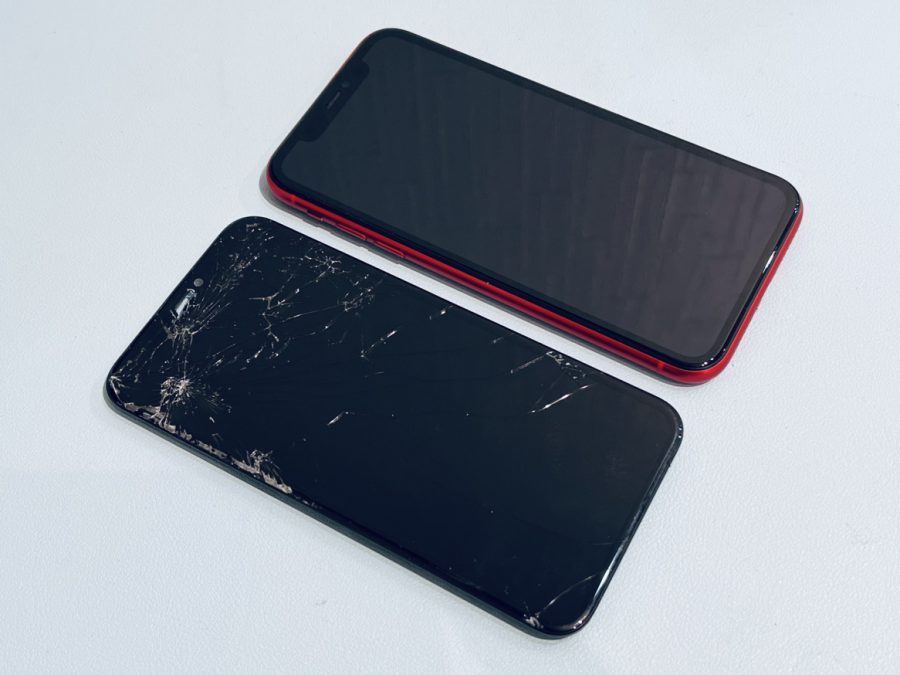 自転車に轢かれて粉々に割れてしまったiPhone11(アイフォン)の画面交換はスマホ修理工房水戸オーパ店にお越しください！
