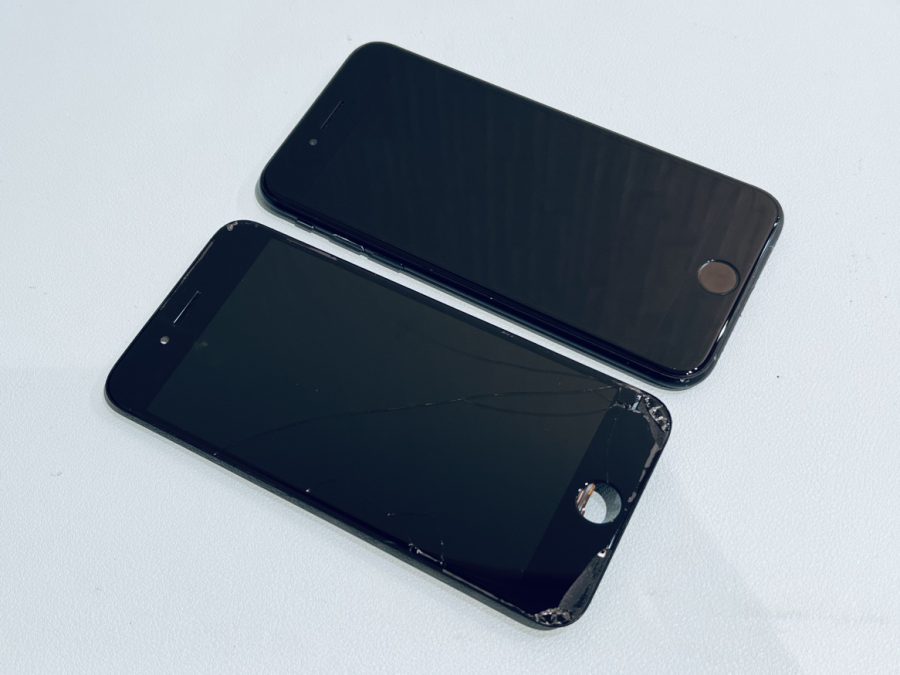 落としてガラスが剥がれてしまったiPhone8(アイフォン)の画面交換はスマホ修理工房水戸オーパ店にお越しください！