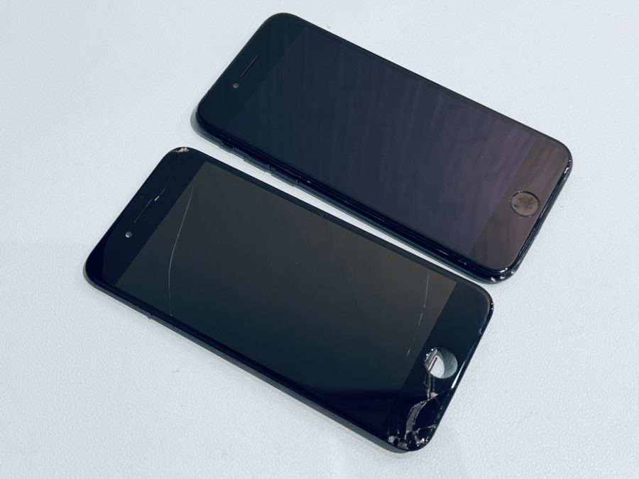 落としてガラスが割れてしまったiPhoneSE第二世代(アイフォン)の画面交換はスマホ修理工房水戸オーパ店にお任せください！