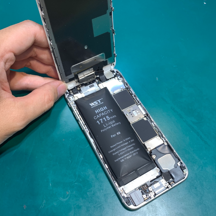 膨張は放置すると非常に危険です！iPhone6（アイフォン）バッテリー交換【スマホ修理工房ココリア多摩センター店】