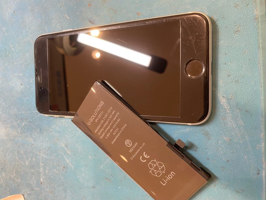 山形からお越しのiPhoneSE２(アイフォン)バッテリー交換を行いました！【スマホ修理工房　仙台PARCO２店】