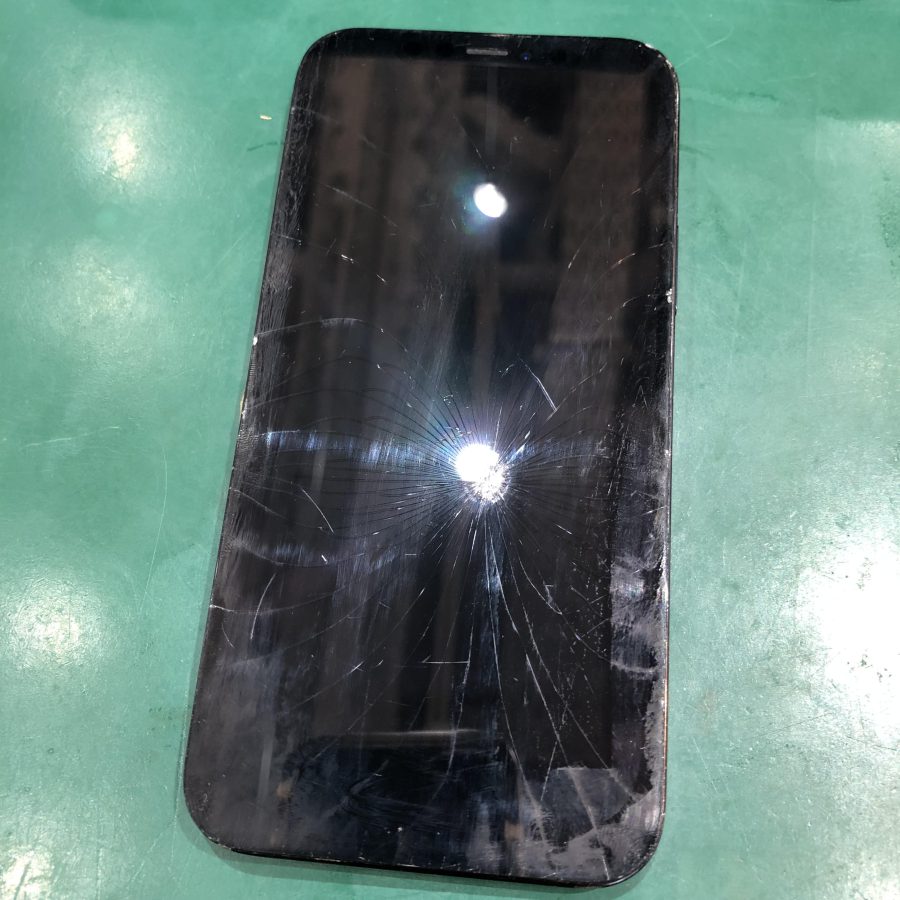 iPhone12Pro（アイフォン12プロ）の画面割れ即日修理はスマホ修理工房へ！