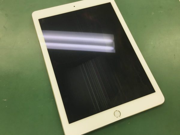 液晶画面が映らなくなったiPadAir2（アイパッドエアー第2世代）の修理はデータそのまま、即日修理のスマホ修理工房渋谷店
