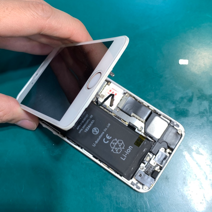 Appleでサポートが終了した端末もご対応可能です！iPhoneSE 第1世代（アイフォンエスイー）バッテリー交換【iPhone