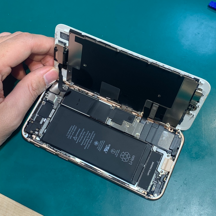 機種変更するよりも断然お安いです！iPhone8（アイフォン）バッテリー交換【スマホ修理工房房ココリア多摩センター店】